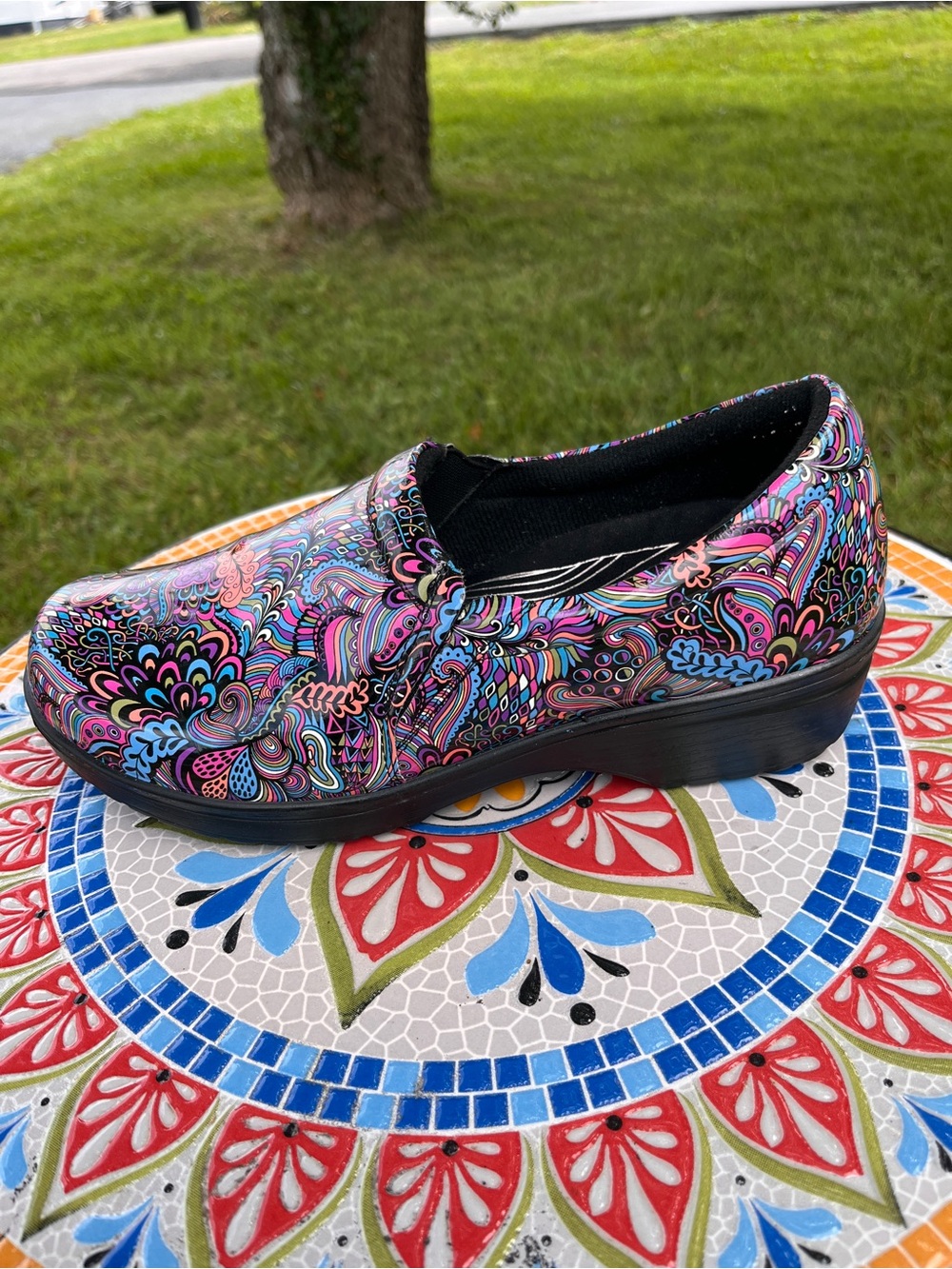 Easy Works Lyndee Bright Pop Clogs Womens 9W Wide Work Shoes RARE Colorway